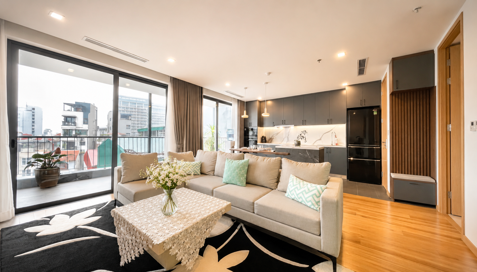 Premier Apartment for rent in Xuan Dieu str, Tay Ho, Big Balcony & Very Nice Furniture