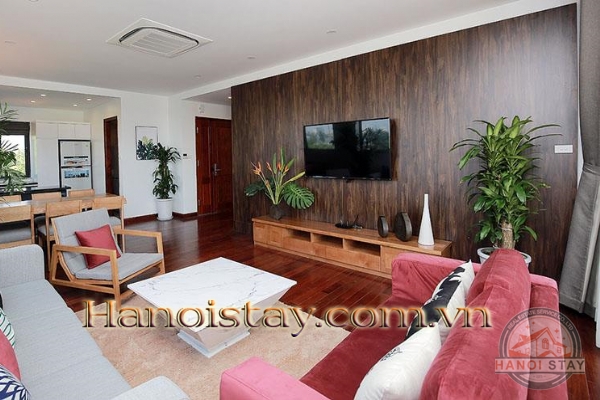 *Premier Scenic 4-bedroom apartment Rental in Tay Ho with a big balcony and green view sightseeing* 1