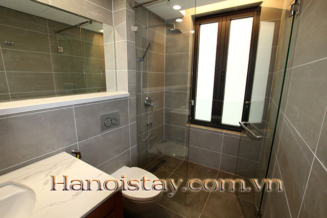 *Premium Property For Rent in Quang Khanh Street, Tay Ho - Green View* 7