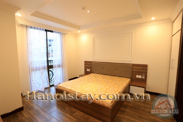 *Premium Truc Bach Lake View Two Bedroom Apartment Rental in Tran Vu street, Ba Dinh* 3