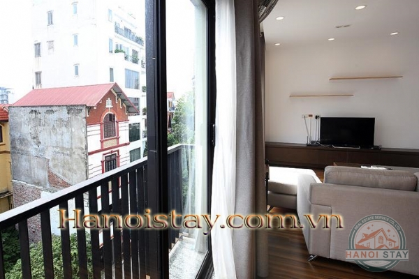 *Quality 4 star serviced apartment Rental right on the windy West Lake* 1
