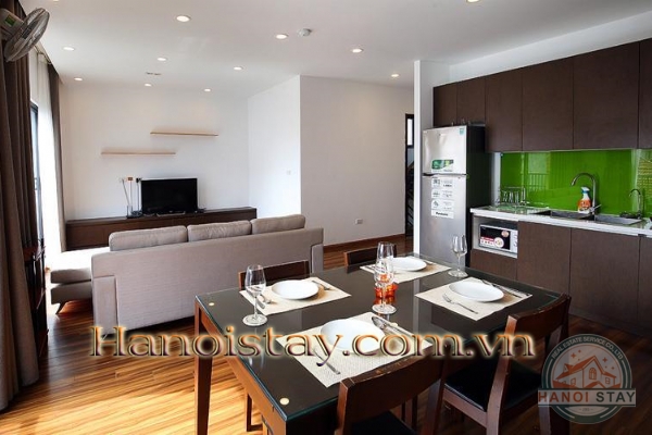 *Quality 4 star serviced apartment Rental right on the windy West Lake* 6