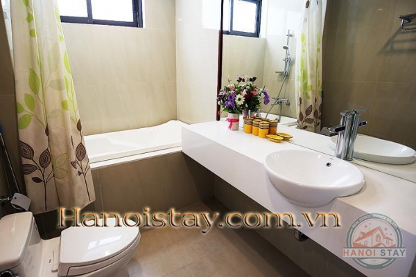 *Quality 4 star serviced apartment Rental right on the windy West Lake* 13