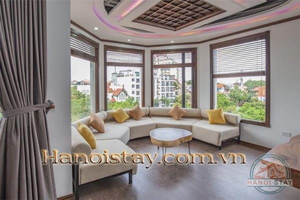 *Quality 5 star fabulous 4 Bedroom Apartment Rental located right on the windy West Lake, Tay Ho* 1