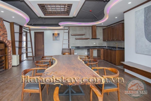 *Quality 5 star fabulous 4 Bedroom Apartment Rental located right on the windy West Lake, Tay Ho* 8