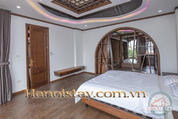 *Quality 5 star fabulous 4 Bedroom Apartment Rental located right on the windy West Lake, Tay Ho* 15