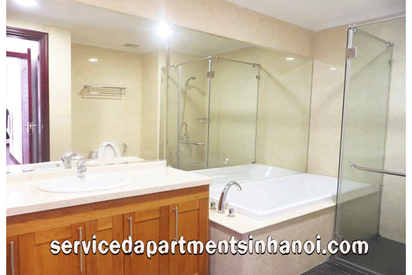 Reasonable Price Two bedroom apartment rental in R2 Tower, Vinhomes Royal City 6