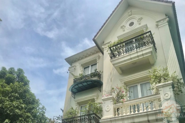 Resort Living with Villas for rent in Vinhomes Riverside, Anh Dao Area 1