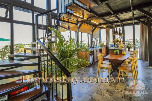 *See, Hear nature in this super bright amazing 4 bedroom apartment rental in Tay Ho* 3