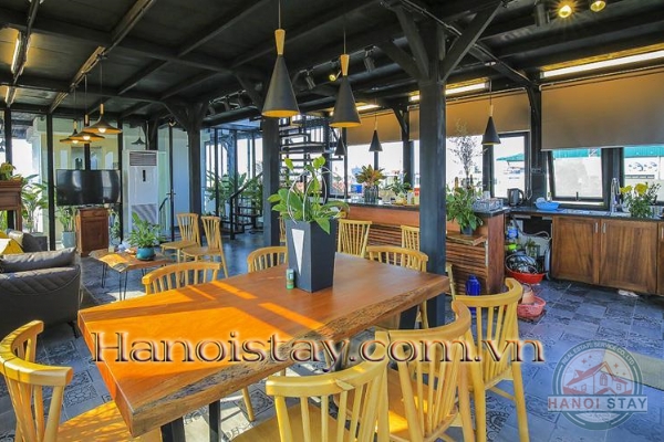*See, Hear nature in this super bright amazing 4 bedroom apartment rental in Tay Ho* 6