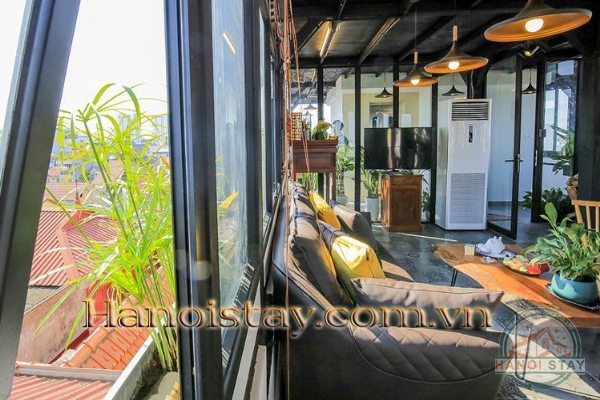 *See, Hear nature in this super bright amazing 4 bedroom apartment rental in Tay Ho* 12