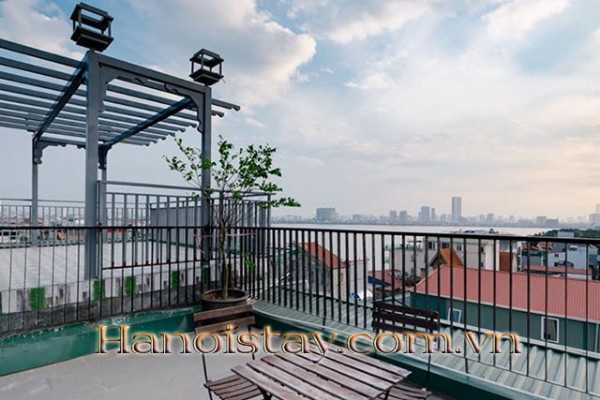 *Shine Bright Corner Apartment in Xuan Dieu street, Tay Ho District* 2