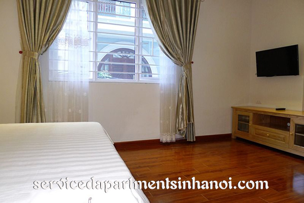 Shiny three bedroom apartment in Lang Ha, Dong Da 11