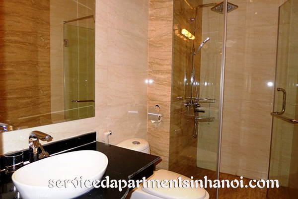 Shiny three bedroom apartment in Lang Ha, Dong Da 13