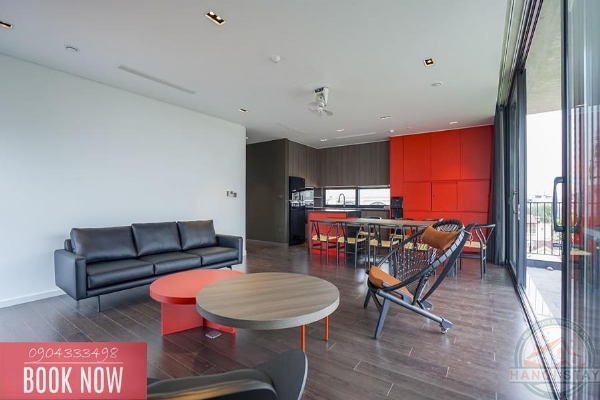 Sleek & Stylish: 3-Bedroom Apartment for Rent in To Ngoc Van with Green Views 3