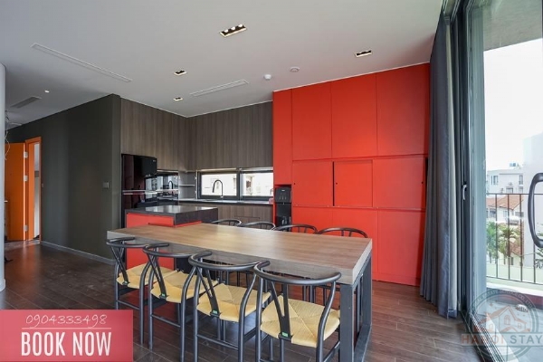 Sleek & Stylish: 3-Bedroom Apartment for Rent in To Ngoc Van with Green Views 7