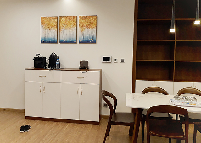 *SmartHome Three Bedroom Apartment For Rent in Vinhomes Metropolis* 10