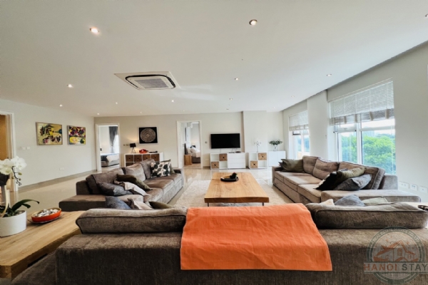 Sophisticated & Elegant 2-bedroom apartment of 163 m2 in Ciputra with Golf course View 14