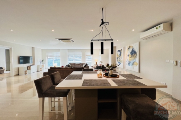 Sophisticated & Elegant 2-bedroom apartment of 163 m2 in Ciputra with Golf course View 11