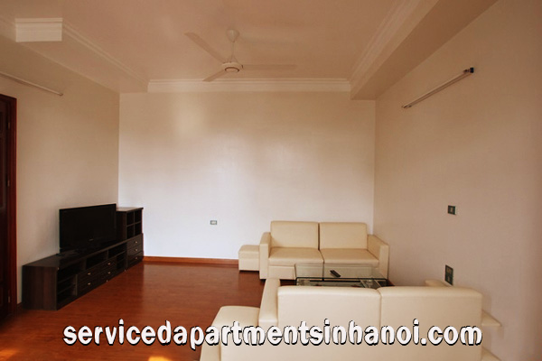 Spacious 02 bdrm apartment for rent at Dich Vong, Cau Giay 4