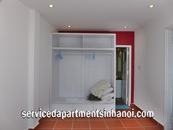 Spacious and Beautiful Lake view Two bedroom Apartment Rental in Yen Phu str, Tay Ho 10