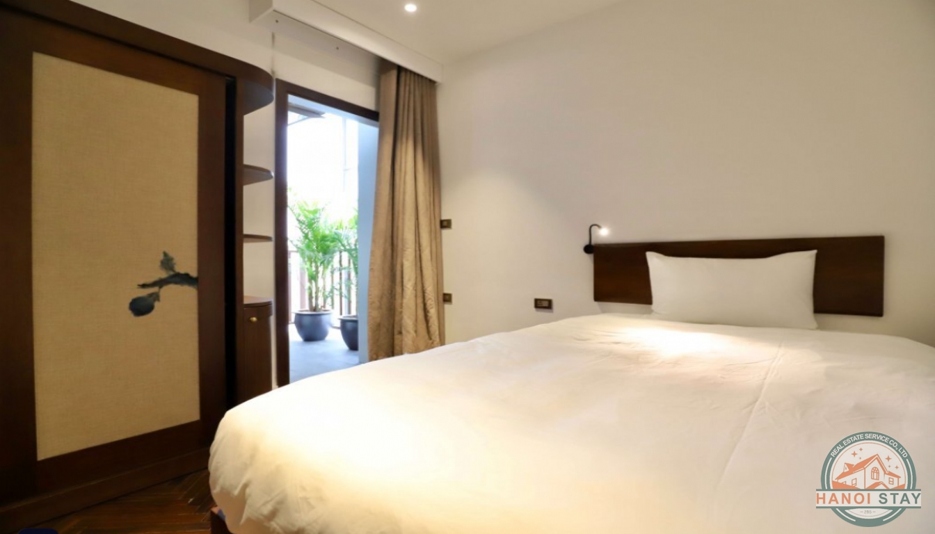 Spacious & Beautiful 3 bedroom APARTMENT for rent in QUANG KHANH, TAY HO 10