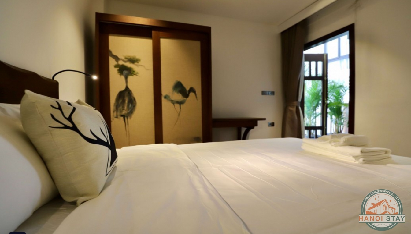 Spacious & Beautiful 3 bedroom APARTMENT for rent in QUANG KHANH, TAY HO 9