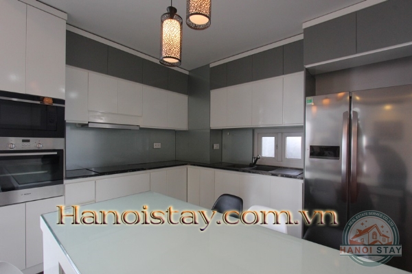 *Spacious Bright Rental 03 bedroom serviced apartment near Thong nhat Park & Vincome Center* 3
