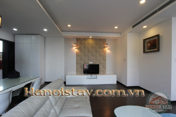 *Spacious Bright Rental 03 bedroom serviced apartment near Thong nhat Park & Vincome Center* 8