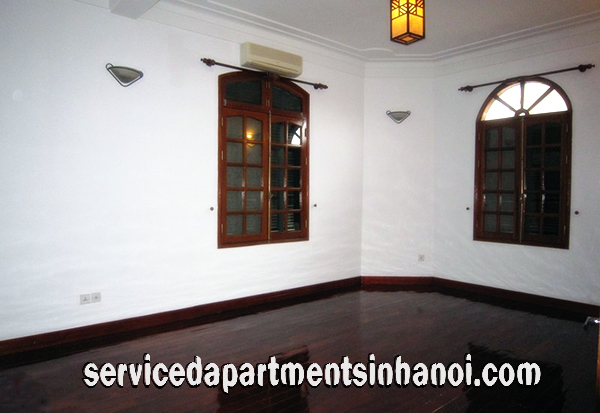 Spacious Five Bedroom Villa with a nice courtyard for rent in Dang Thai Mai str, Tay Ho 11