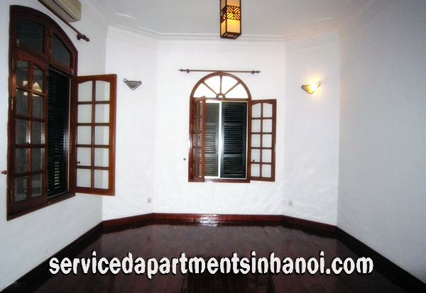 Spacious Five Bedroom Villa with a nice courtyard for rent in Dang Thai Mai str, Tay Ho 7