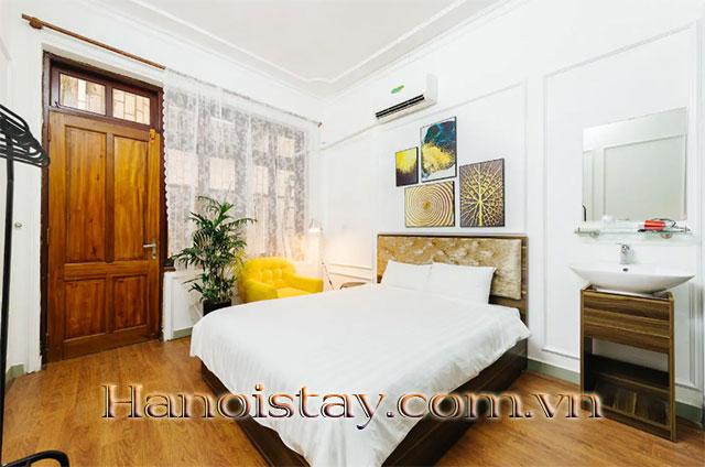 *Spacious & Full of Light 6 Bedroom House For Rent in Center of Hoan Kiem District* 2