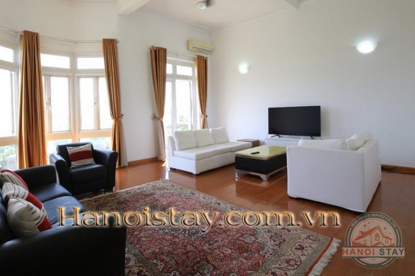 *Spacious Lake View 03 Bedroom Apartment For rent in Xuan Dieu str, Tay Ho* 1