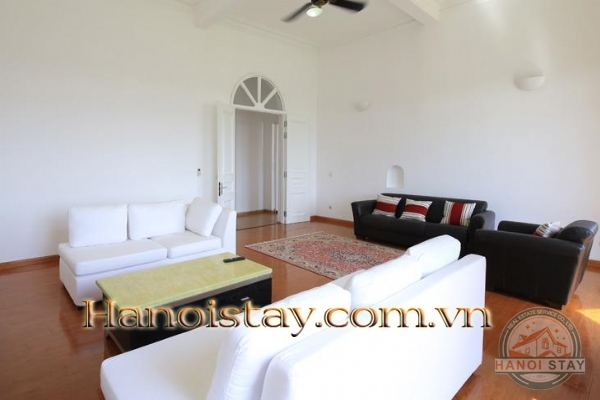 *Spacious Lake View 03 Bedroom Apartment For rent in Xuan Dieu str, Tay Ho* 6