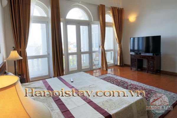 *Spacious Lake View 03 Bedroom Apartment For rent in Xuan Dieu str, Tay Ho* 11