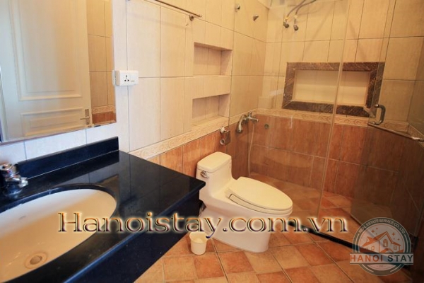 *Spacious Lake View 03 Bedroom Apartment For rent in Xuan Dieu str, Tay Ho* 14