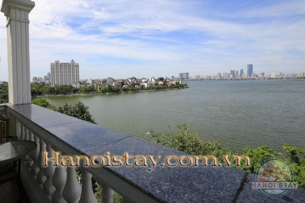 *Spacious Lake View 03 Bedroom Apartment For rent in Xuan Dieu str, Tay Ho* 28