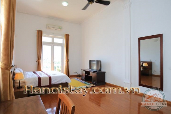 *Spacious Lake View 03 Bedroom Apartment For rent in Xuan Dieu str, Tay Ho* 32