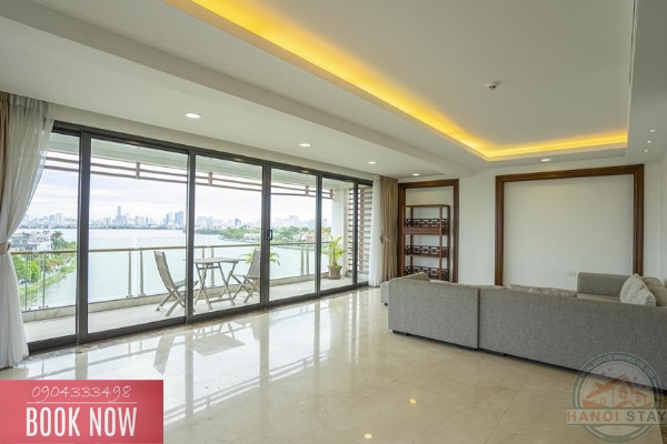 Spacious lake view 3 bedroom apartment for rent on Xuan Dieu street, Tay Ho 2