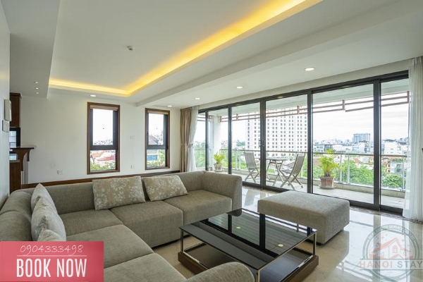 Spacious lake view 3 bedroom apartment for rent on Xuan Dieu street, Tay Ho 5