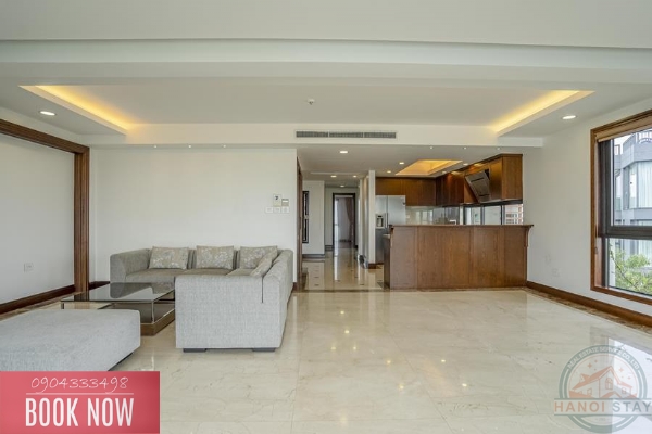 Spacious lake view 3 bedroom apartment for rent on Xuan Dieu street, Tay Ho 10