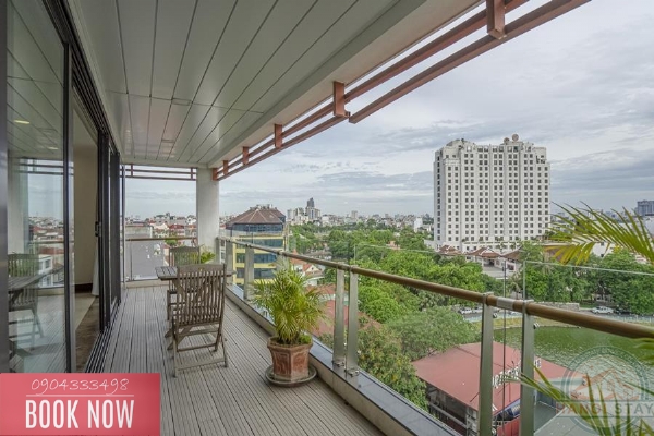 Spacious lake view 3 bedroom apartment for rent on Xuan Dieu street, Tay Ho 8