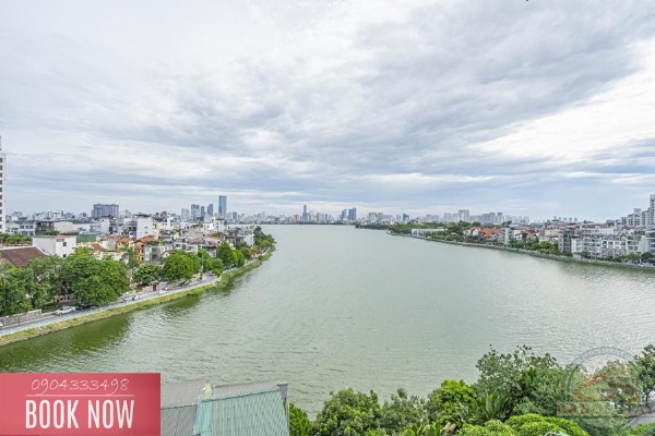 Spacious lake view 3 bedroom apartment for rent on Xuan Dieu street, Tay Ho 9