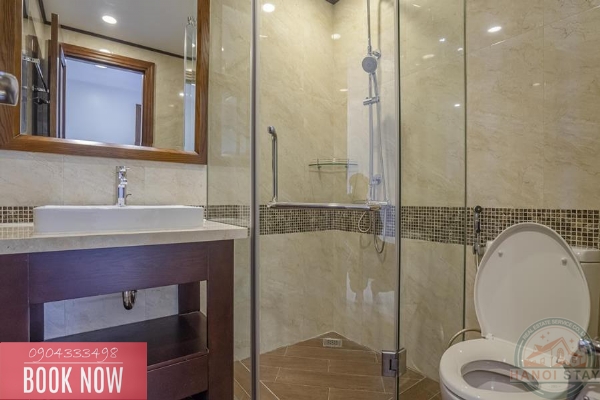 Spacious lake view 3 bedroom apartment for rent on Xuan Dieu street, Tay Ho 30