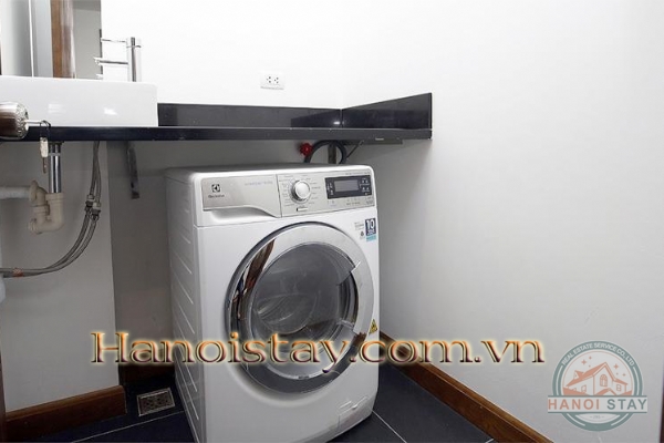 *Spacious Lake View 4 Bedroom Flat for rent in Xuan Dieu street, Tay Ho* 12