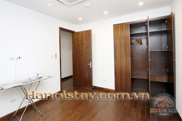 *Spacious Lake View 4 Bedroom Flat for rent in Xuan Dieu street, Tay Ho* 14
