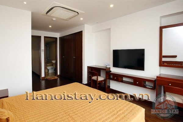 *Spacious Lake View 4 Bedroom Flat for rent in Xuan Dieu street, Tay Ho* 18