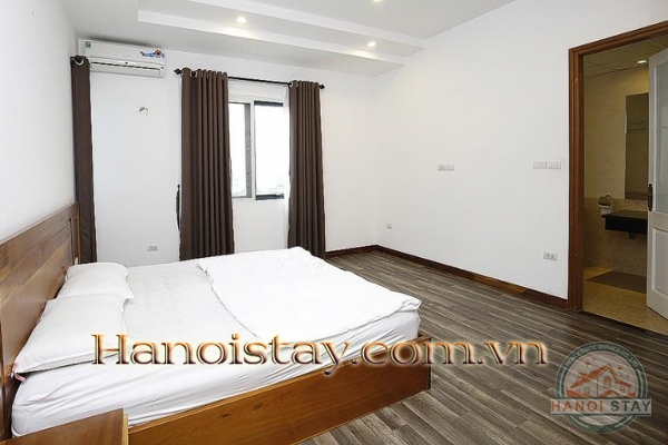 *Spacious Lake View Three Bedroom Property For Rent in Tay Ho District, Good Price* 7