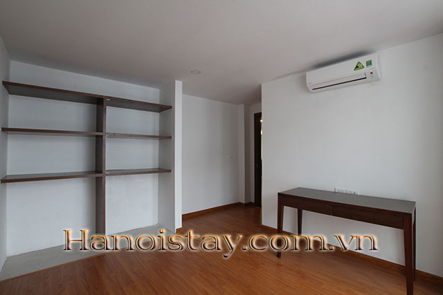 *Spacious Modern 3 Bedroom Property Rental in Tu Hoa str., Tay Ho, Only 400 steps to the Lake* 6