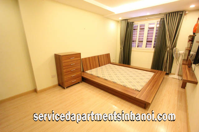 Spacious Modern Three Bedroom Apartment for rent in Giang Vo street, Ba Dinh. 7